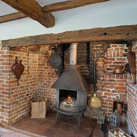 Local Walks Pub Gardens Pet Friendly Landscaped Gardens And Free Private Parking Villa Doddington  Exteriör bild