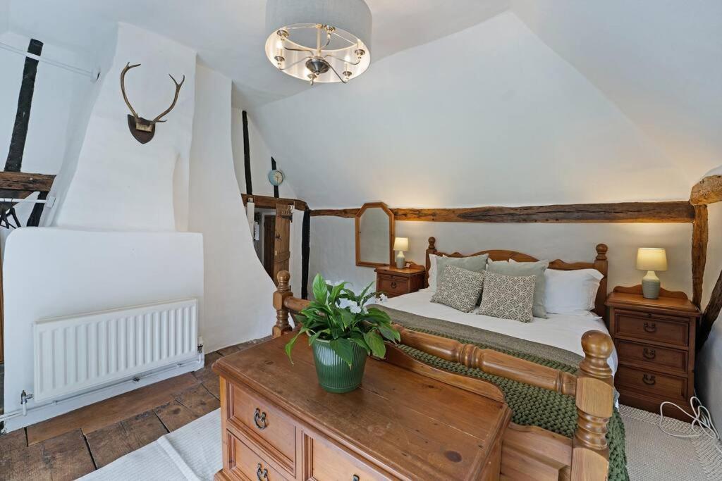 Local Walks Pub Gardens Pet Friendly Landscaped Gardens And Free Private Parking Villa Doddington  Exteriör bild