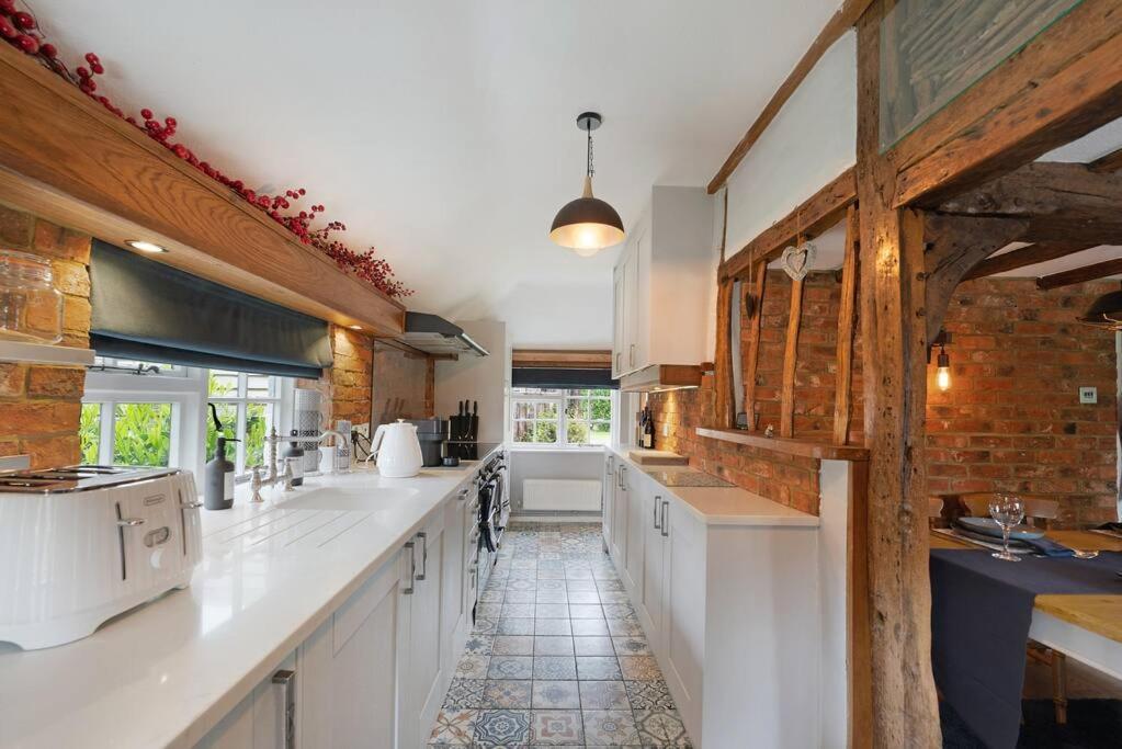 Local Walks Pub Gardens Pet Friendly Landscaped Gardens And Free Private Parking Villa Doddington  Exteriör bild