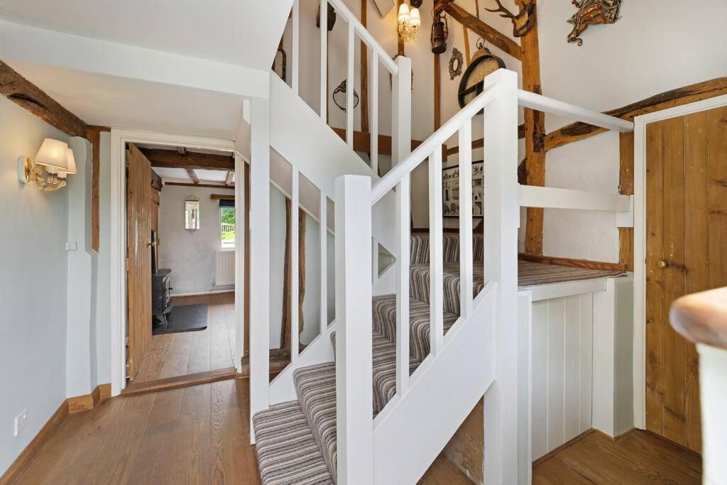 Local Walks Pub Gardens Pet Friendly Landscaped Gardens And Free Private Parking Villa Doddington  Exteriör bild