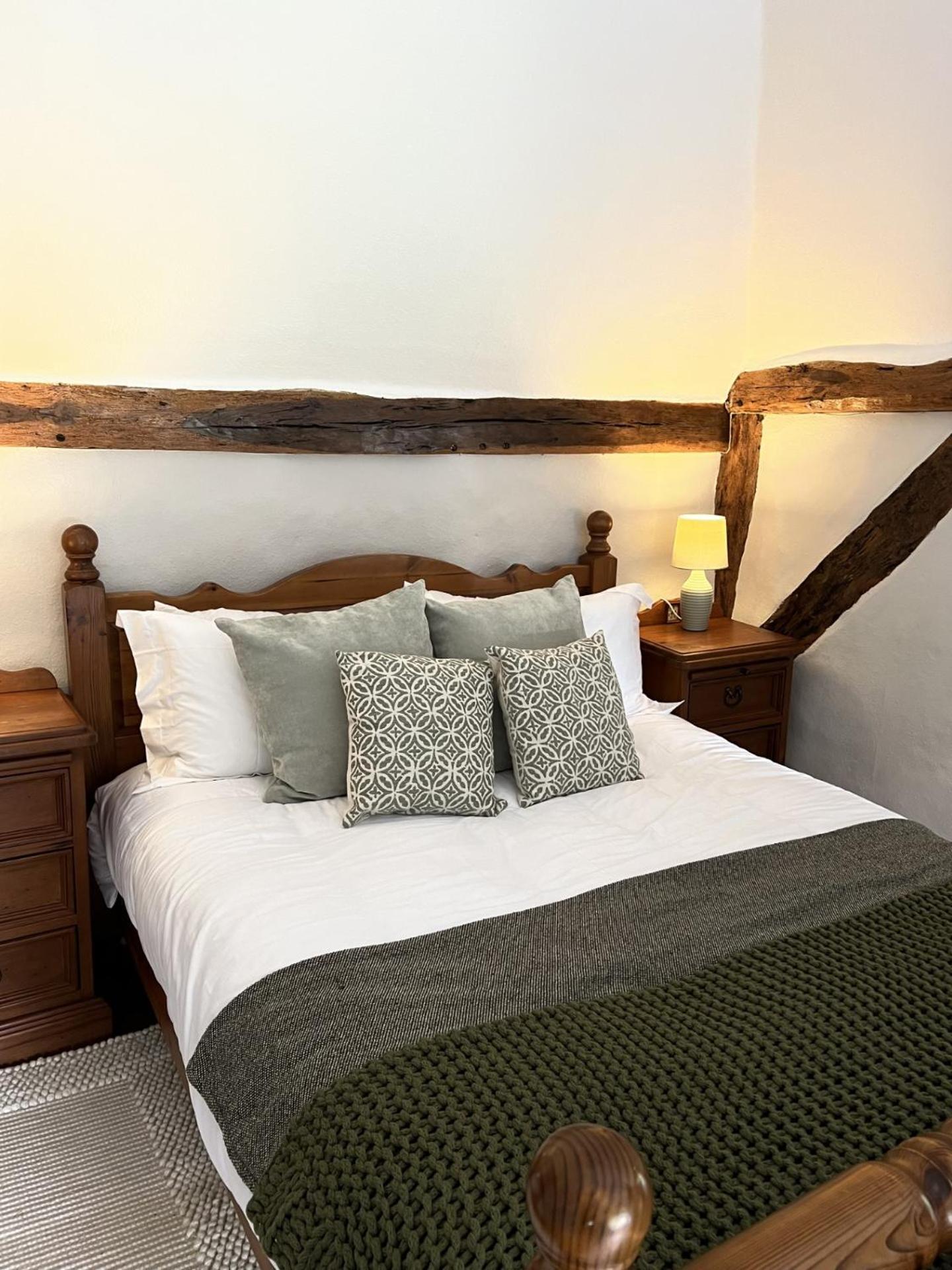 Local Walks Pub Gardens Pet Friendly Landscaped Gardens And Free Private Parking Villa Doddington  Exteriör bild